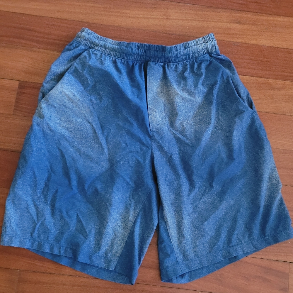 Lululemon 8" blue shorts pockets hidden drawstring waist size medium